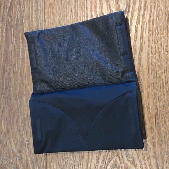 BUDDY POUCH BELTLESS FANNY PACK.. #6346 - Picture 4 of 4